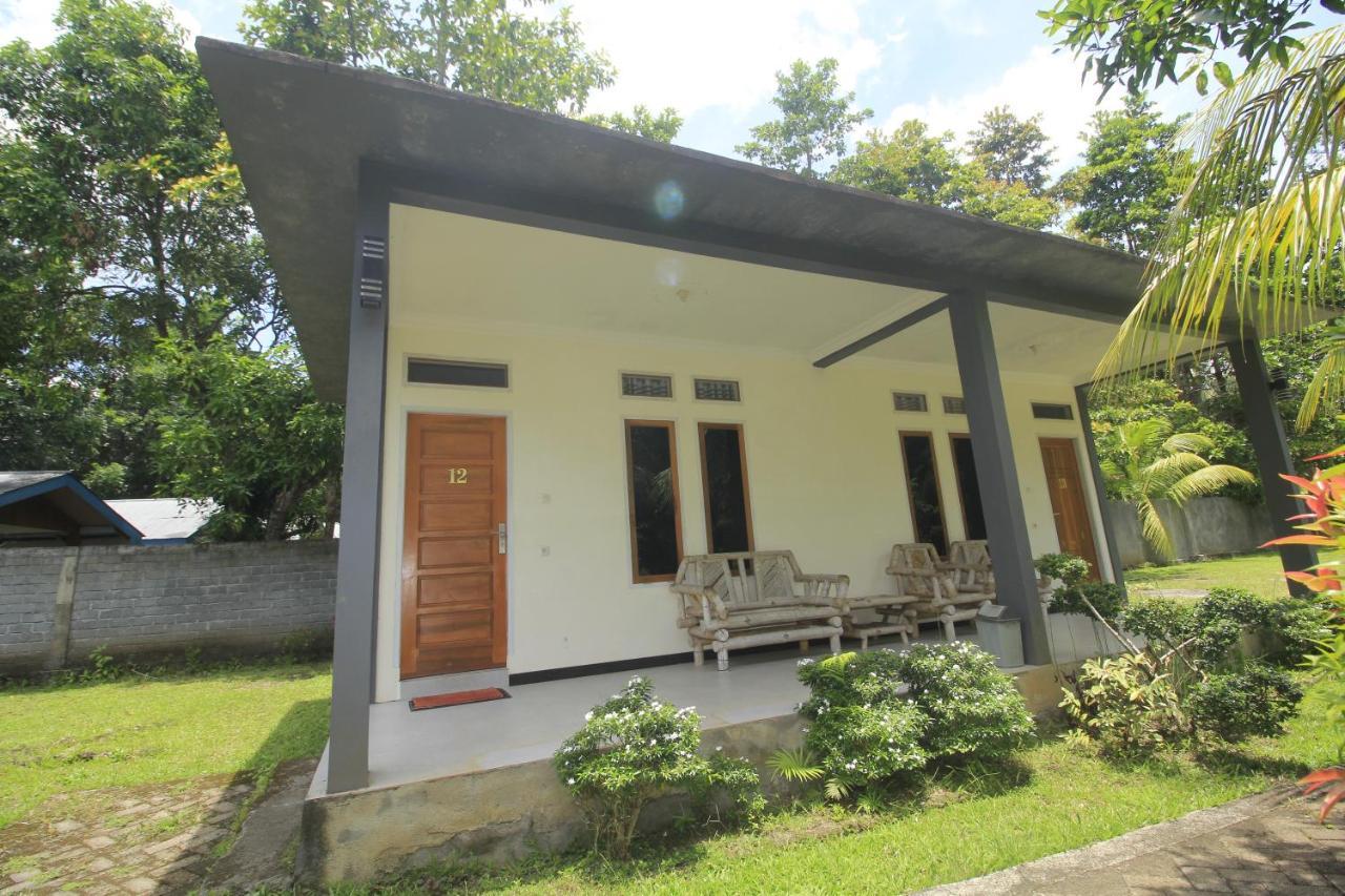 Tangkoko Lodge Bitung Buitenkant foto